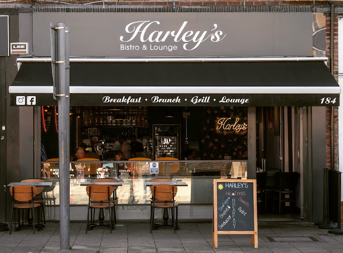 Harley’S Bistro & Lounge